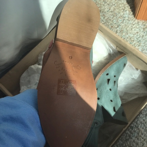 Ankle booties - Picture 3 of 3